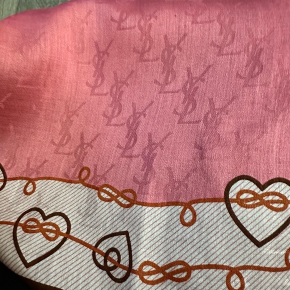 Ysl monogrammed scarf. Very rare with hidden ysl pattern nwt - Picture 5 of 7